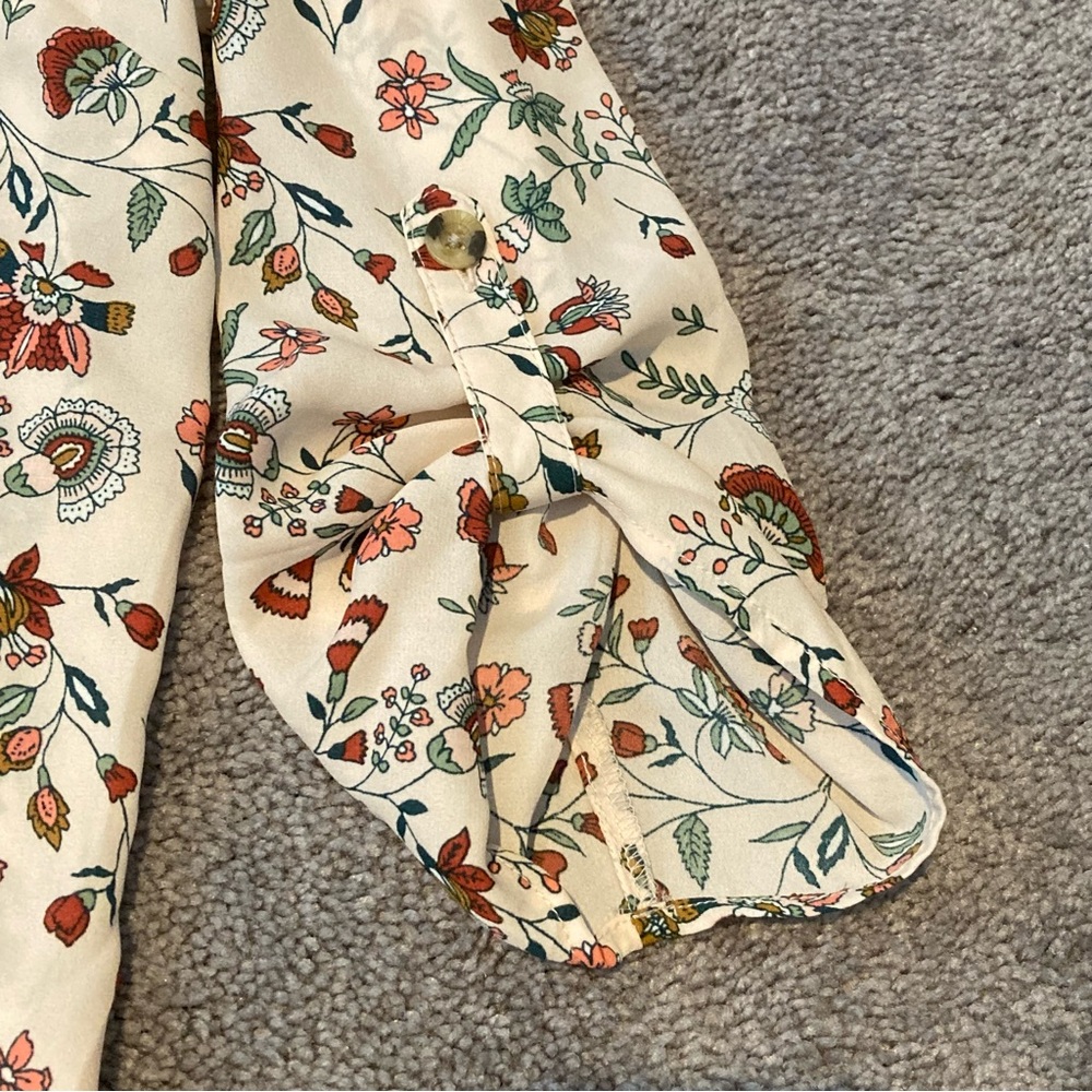 Women's Floral V-Neck Blouse Maurices 1X Plus Office Wear Top Boho Whimsical Art - Picture 2 of 8